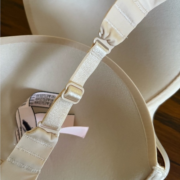 Victoria's Secret Plunge Push Up Bra Champagne Beige Size 36 D with Rhinestone - Picture 3 of 11